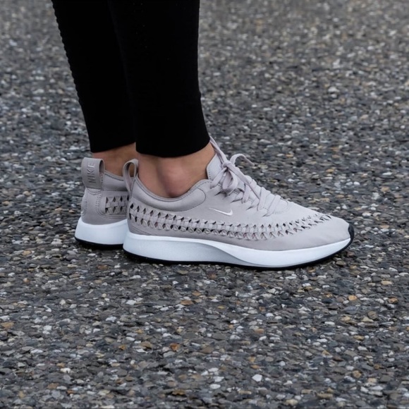 Nike Shoes - Nike Dual tone Woven Sneaker
